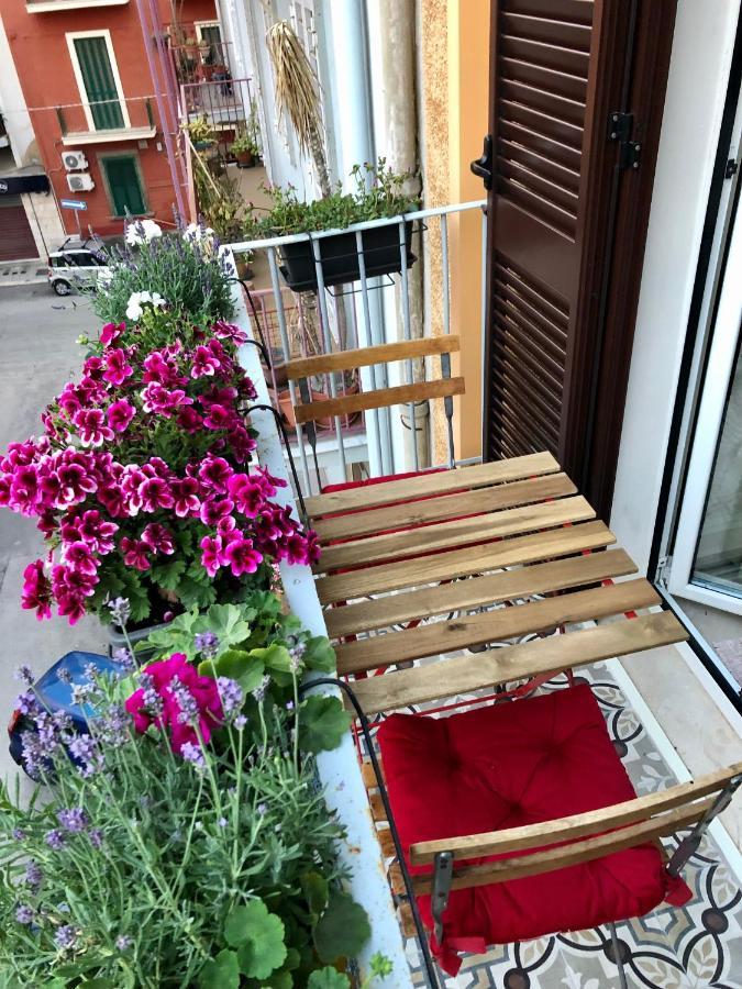Casa De Rosas Hotel Bari Bagian luar foto
